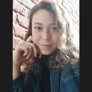 Meet your Posher, Alexina